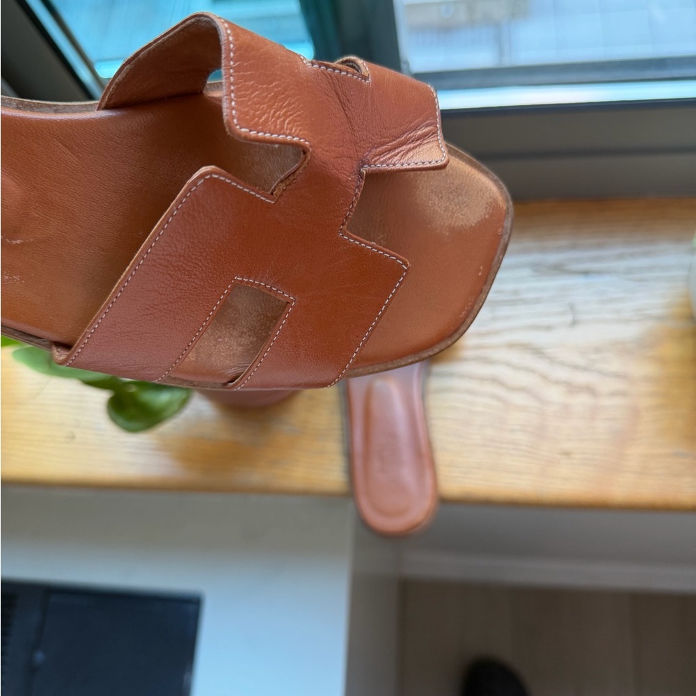 Hermès Oran Slide Sandals in Brown - Picture 5 of 8
